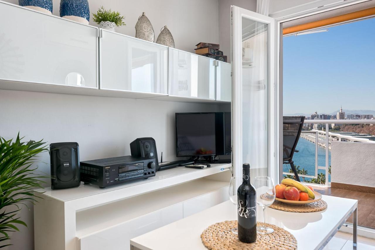 Susana Beach Apartment In Malaga By Solaga Holiday Homes Εξωτερικό φωτογραφία