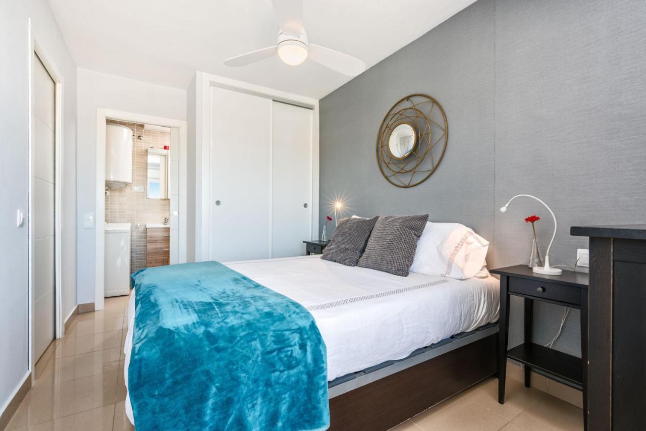 Susana Beach Apartment In Malaga By Solaga Holiday Homes Εξωτερικό φωτογραφία