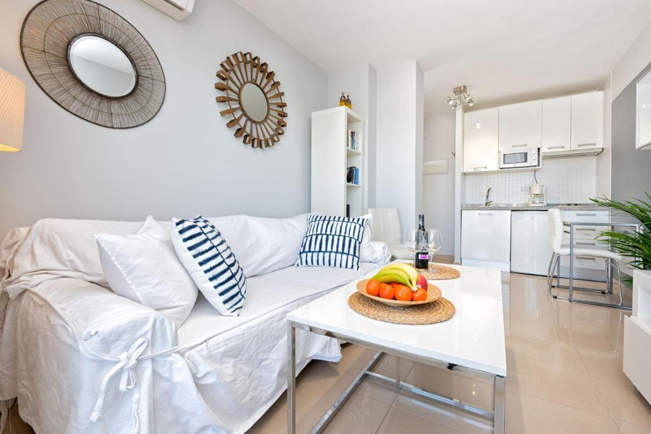 Susana Beach Apartment In Malaga By Solaga Holiday Homes Εξωτερικό φωτογραφία
